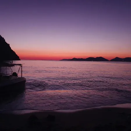 Stunning In With Seaview And Pool Апартаменты *