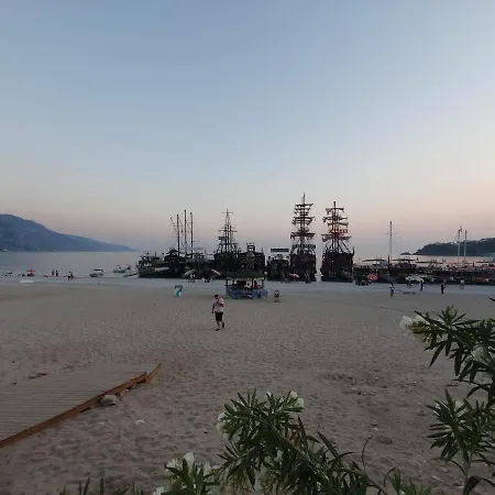 Stunning In With Seaview And Pool Апартаменты