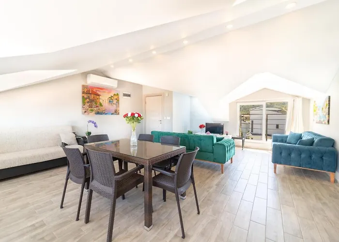 Stunning In With Seaview And Pool Apartamento Oludeniz