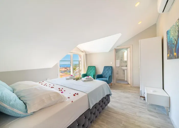 Stunning In With Seaview And Pool Apartamento *