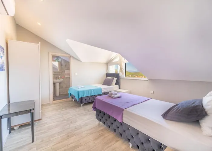 Apartament Stunning In With Seaview And Pool