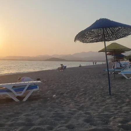 Stunning In With Seaview And Pool דירה *